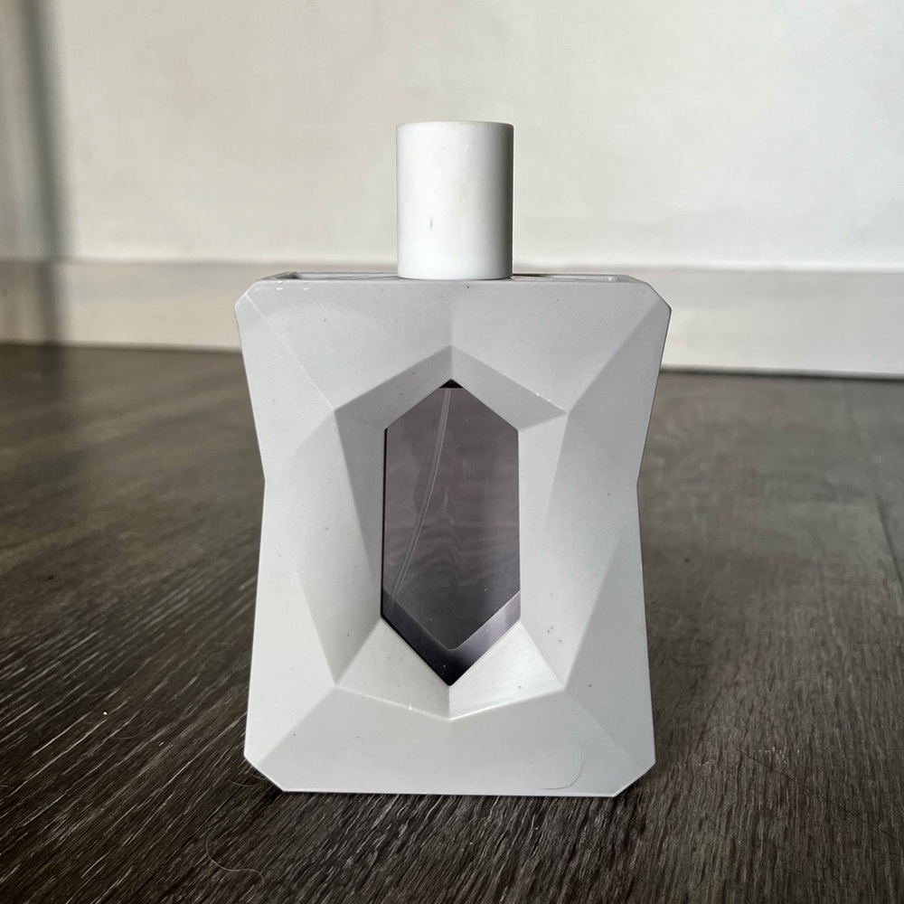 Ariana Grande God is a Woman Perfume